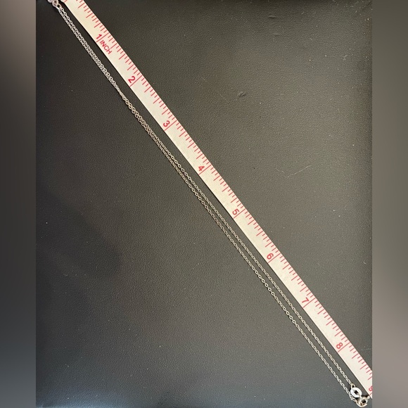 Stamped 925  30”silver chain with stamped dolphin pendant. With wood inlay box - Picture 3 of 7